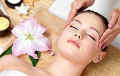 Bí quyết làm căng da mặt tự nhiên nhờ massage mỗi ngày