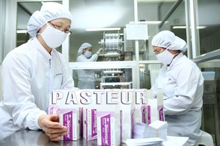 Dược sĩ tham gia vào quá trình sản xuất thuốc