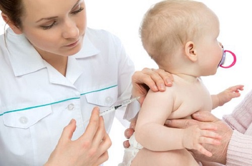 Phản ứng thường gặp sau khi tiêm vắc – xin ở trẻ nhỏ
